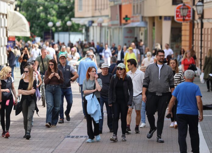 GRAĐANI BiH SPREMITE SE: Kreću isplate na račune, provjerite da li ste među njima